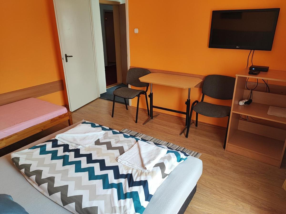 Hotel Beke Sziget Komló Eksteriør billede