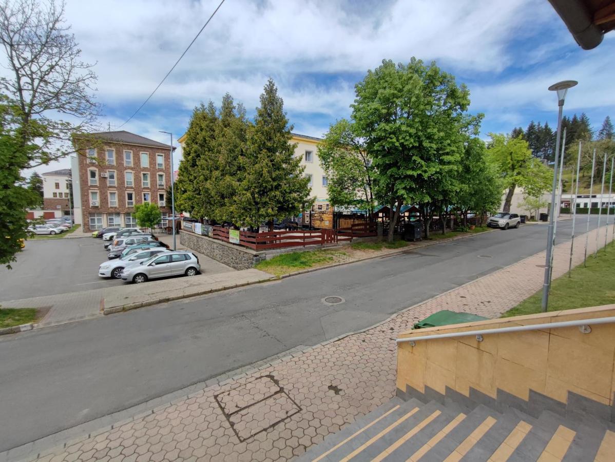 Hotel Beke Sziget Komló Eksteriør billede