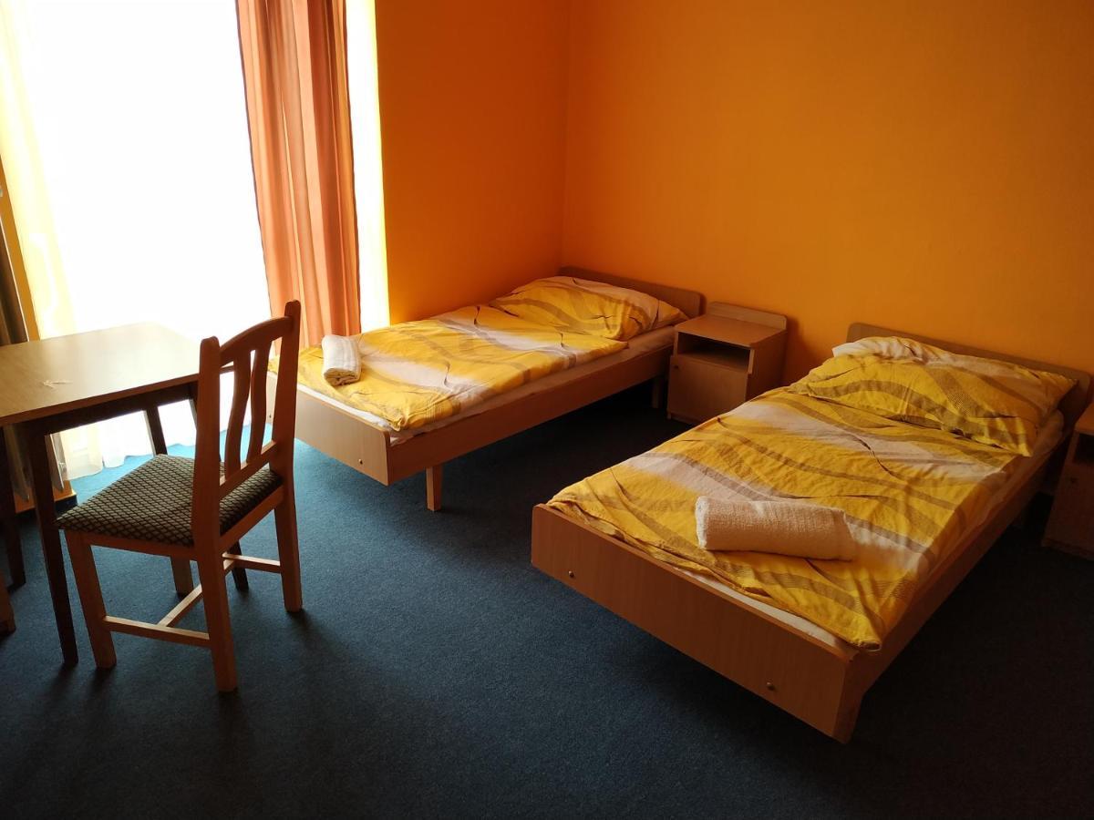 Hotel Beke Sziget Komló Eksteriør billede