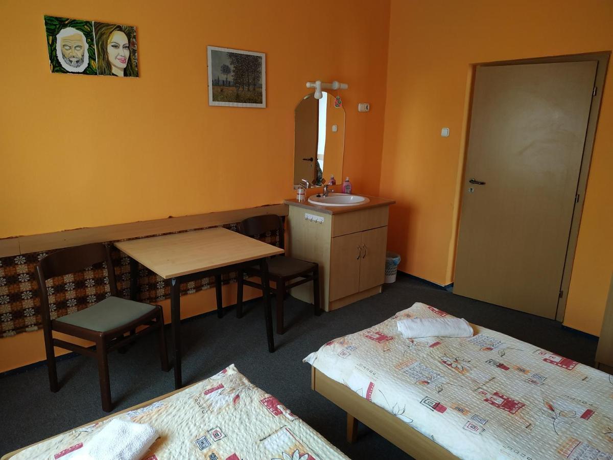 Hotel Beke Sziget Komló Eksteriør billede